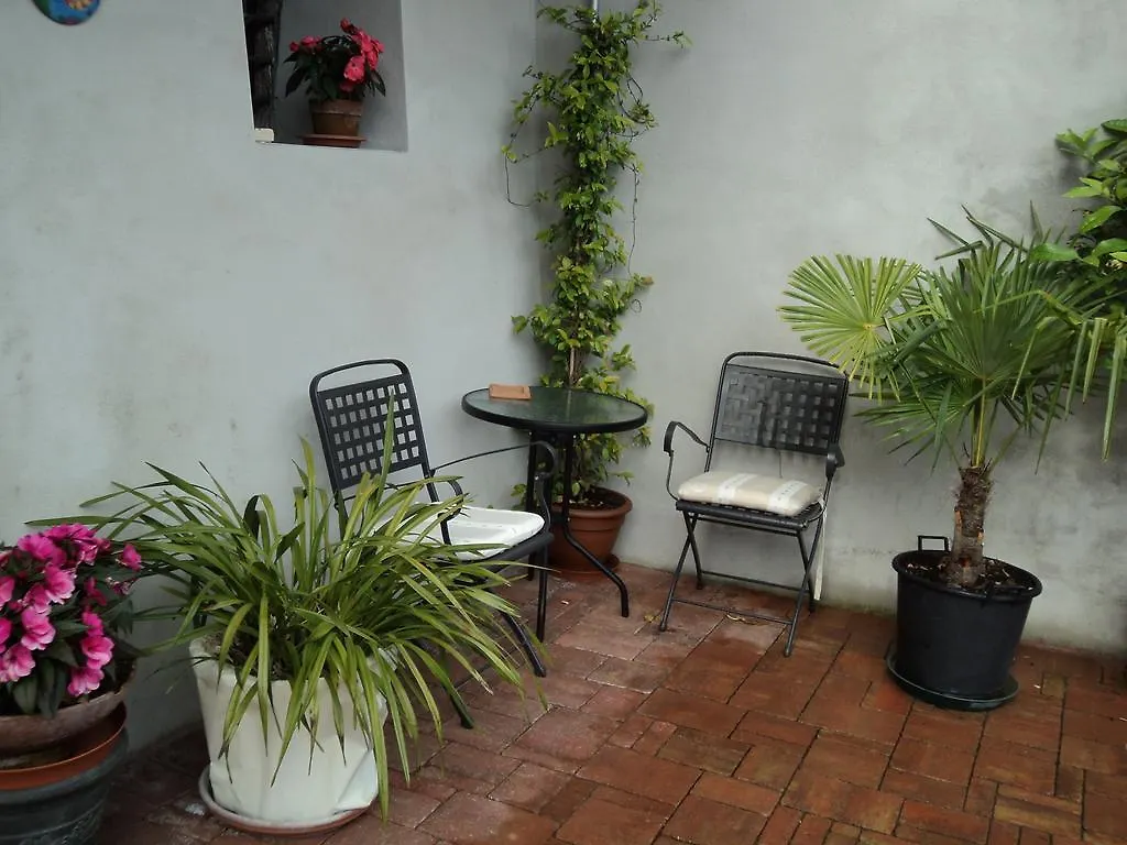 Bed & Breakfast Giardini Di Corte Toscolano Maderno 3*,  Italy